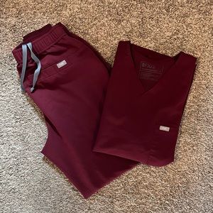 FIGS Scrubs Burgundy